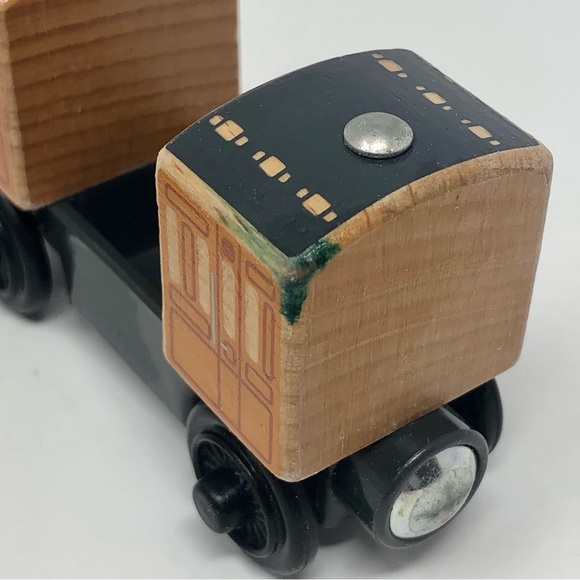 Thomas & Friends Annie & Clarabel Wood Train Cars Shining Time Station Set Of 2 - Picture 4 of 13